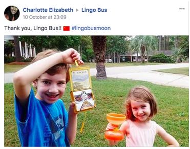 Lingo Bus小學(xué)員曬出與風(fēng)箏、空竹的合影。