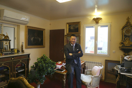 中歐經(jīng)濟(jì)文化交流協(xié)會秘書長、法國忠興集團(tuán)董事長、聯(lián)合國教科文組織項目顧問吳忠認(rèn)為，與中國保持和發(fā)展良好關(guān)系是法國政界的共識。