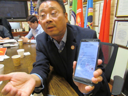 亞總會會長陳善莊表示，最近一周內(nèi)已經(jīng)接到30位民眾投訴詐騙電話。(美國《世界日報》/顏嘉瑩 攝)