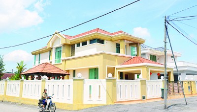 新村內(nèi)如今已有如此摩登式的洋房。