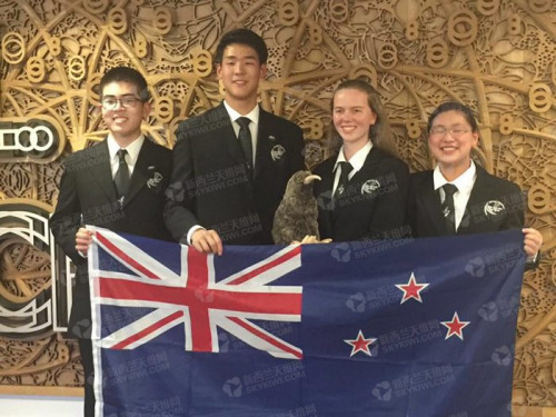 張一彬獲得生物奧林匹克金牌。(新西蘭天維網(wǎng) / 方舟 攝)