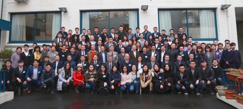 全體代表合影。 （《歐洲時報》/ 孔帆攝）