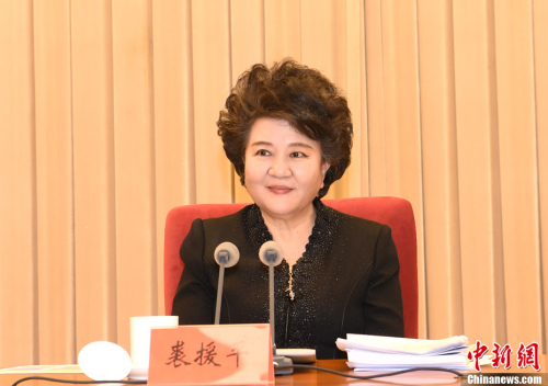 1月23日，全國(guó)僑辦主任會(huì)議在北京召開。中國(guó)國(guó)務(wù)院僑辦主任裘援平作工作報(bào)告，總結(jié)了2017年僑務(wù)工作取得的新進(jìn)展、新成績(jī)，并要求2018年僑務(wù)工作要有新氣象新作為。<a target='_blank' >中新社</a>記者 張勤 攝