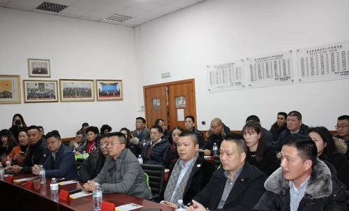 當(dāng)?shù)厝A僑華人積極參與活動