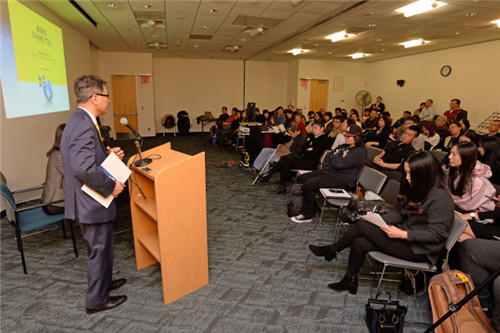 美國達(dá)理律師事務(wù)所出版《美國夢(mèng)成真》。(美國《世界日?qǐng)?bào)》/朱澤人 攝)