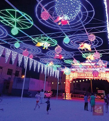 美麗的燈飾如夢(mèng)似幻。(馬來(lái)西亞光華網(wǎng))