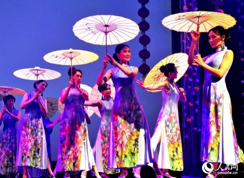 “立春”樂章的青春歌舞音畫《印象西湖雨》 于世文 攝