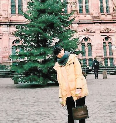 為了彌補春節(jié)回不了家的遺憾，紀夢茹計劃著與好友結(jié)伴出行。