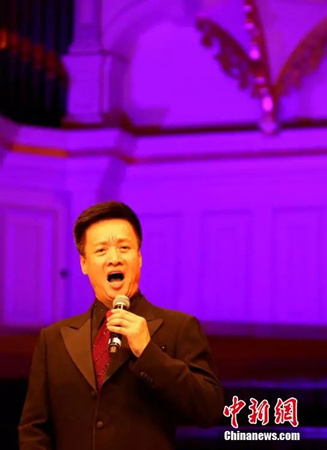 資料圖。閻維文，著名男高音歌唱家，國(guó)家一級(jí)演員。代表作有《小白楊》、《說(shuō)句心里話》、《母親》等。