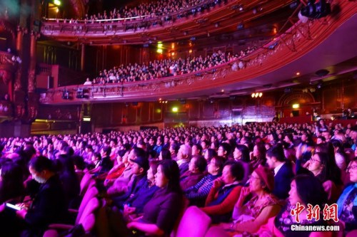 London Palladium 劇院座無虛席。 <a target='_blank' >中新社</a>記者 冉文娟 攝
