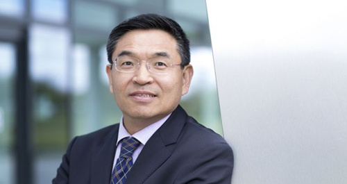 英國(guó)《華聞周刊》