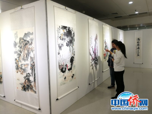 現(xiàn)場參觀。