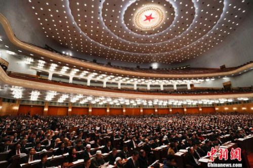 　　資料圖：3月8日，全國(guó)政協(xié)十三屆一次會(huì)議在北京舉行第二次全體會(huì)議。 <a target='_blank' >中新社</a>記者 杜洋 攝