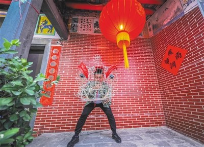 夜深了，舞獅子還要繼續(xù)。