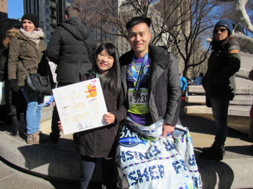 楊A(yù)mber(左)和馮施博(右)借由跑步發(fā)泄工作壓力，后來進(jìn)而迷上跑步。(美國(guó)《世界日?qǐng)?bào)》/顏嘉瑩 攝)