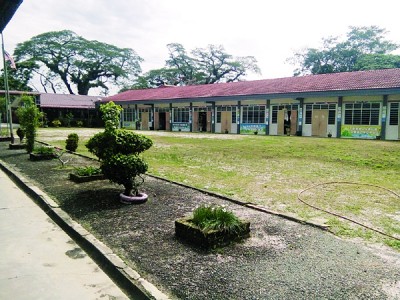 在董事會(huì)的爭(zhēng)取下，學(xué)校的教學(xué)設(shè)備日漸完善。(馬來西亞《光華日?qǐng)?bào)》)