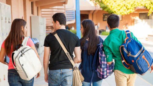 最新分析報(bào)告發(fā)現(xiàn)，大部分畢業(yè)后留在澳洲的海外留學(xué)生很難找到專業(yè)領(lǐng)域的相關(guān)工作。（圖/《澳洲人報(bào)》）