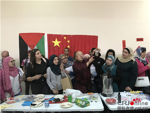 泡中國茶(攝影:孫伶俐) 泡中國茶(攝影:孫伶俐)