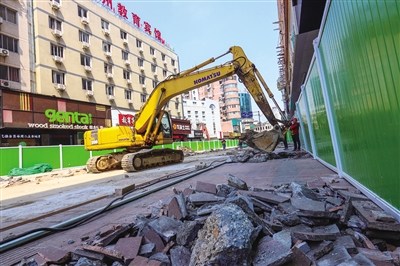 蟬街改造提升工程施工現(xiàn)場(chǎng)。 蘇巧匠 攝