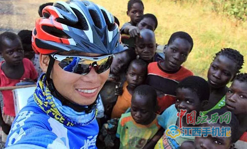 2014年8月，鐘思偉在非洲南部馬拉維。