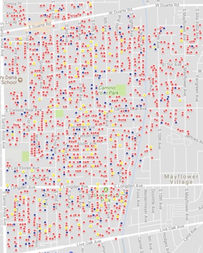 第五選區(qū)目前的亞裔選民投票圖。圖上紅點(diǎn)是手上有票，但還沒(méi)有投票的選民，藍(lán)色是已投票郵寄到市府，黃色是家庭部分成員已投票。（美國(guó)《世界日?qǐng)?bào)》）