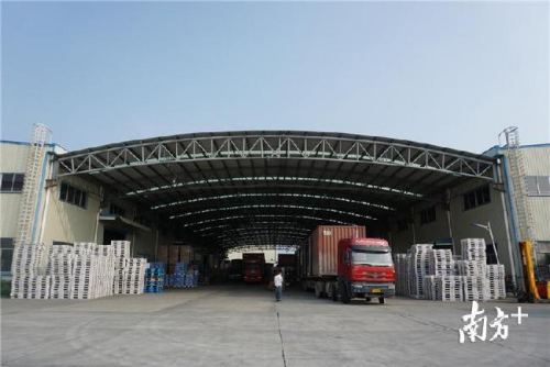 大廣海灣保稅物流中心，4座倉庫暫作普通倉庫投入使用。張泳渝 攝