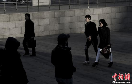 資料圖：韓國(guó)人。<a target='_blank' >中新社</a>發(fā) 劉關(guān)關(guān) 攝