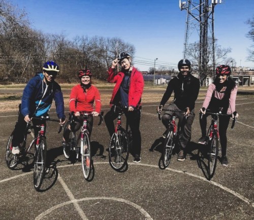 王相岳(中)作為唯一華裔，將參與“夢想項目”沿美東2000公里騎行慈善籌款。(美國《世界日報》/王相岳提供)