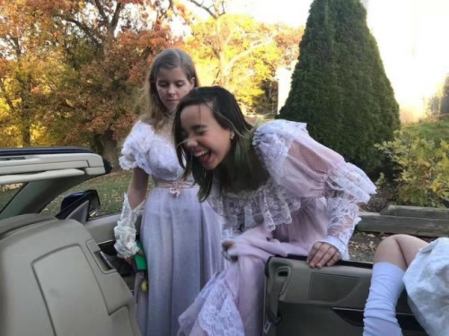 生病前的阿妮雅，與其他同齡小女孩一樣，愛漂亮、愛笑。(張美琪提供)