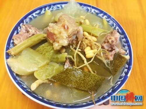 馬屎莧黃豆豬骨灰皮冬瓜湯 李曉春 攝