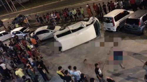 馬來西亞沙巴州斗湖張?zhí)煳穆樊數(shù)貢r間8日凌晨發(fā)生一起嚴重車禍，導致4名華裔青年死亡，1名華裔青年重傷。(圖片來源：馬來西亞星洲網(wǎng))