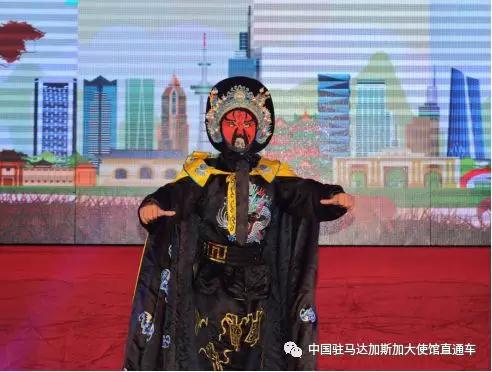 演出現(xiàn)場。