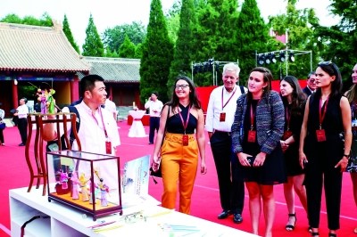  海外旅行商體驗北京非遺手工藝