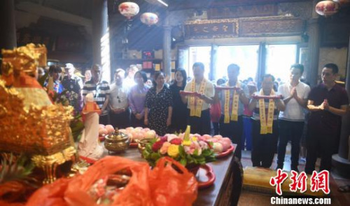 行三獻禮。(高亞成) 高亞成 攝