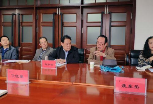 校僑聯(lián)原主席蔡建中談意見建議。