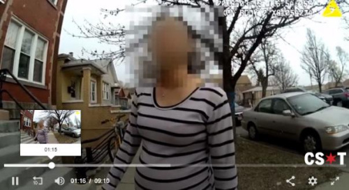 一名懷孕的20多歲華裔女子稱先生揚(yáng)言拿刀要?dú)⑺笤僮詺?，包括?huì)說粵語(yǔ)的女警官司徒潘妮(Penny Szeto)等多名警察接到電話報(bào)警之后趕到現(xiàn)場(chǎng)。（警方視頻截圖）