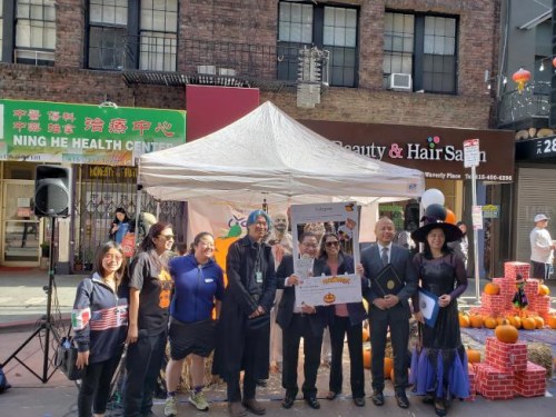 多位官方代表出席同樂日揭幕儀式。(美國《世界日報》/黃少華 攝)