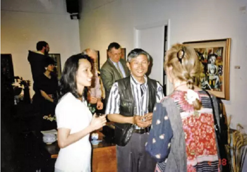 1997年，繆惠新首次在美國(guó)舉辦個(gè)人畫展