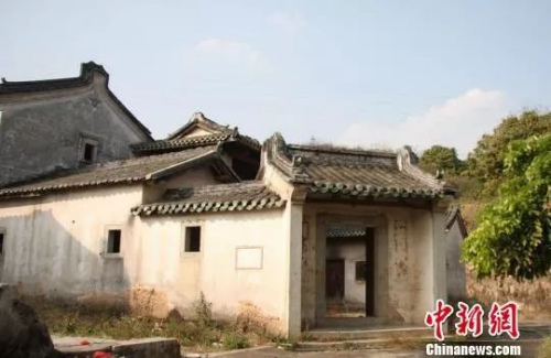 廣東梅州華僑故居“愛(ài)春樓”愛(ài)春樓一瞥。　蔡欣欣　攝