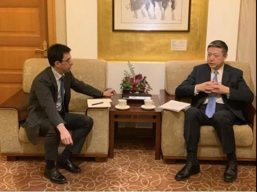 陳雄風約見西班牙駐華公使歌華麓。（圖片來源：“領事直通車”微信公眾號）