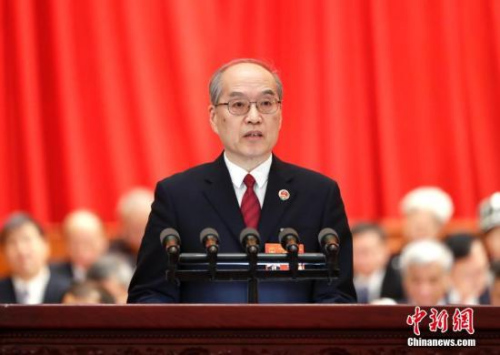 3月12日，十三屆全國(guó)人大二次會(huì)議在北京人民大會(huì)堂舉行第三次全體會(huì)議。最高人民檢察院檢察長(zhǎng)張軍作最高人民檢察院工作報(bào)告。<a target='_blank' >中新社</a>記者 劉震 攝