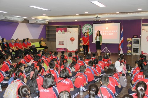 曼松德孔子學院吳艷茹院長致辭