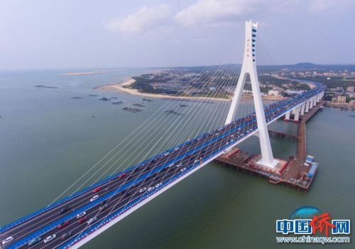 圖為航拍海文大橋。駱云飛攝
