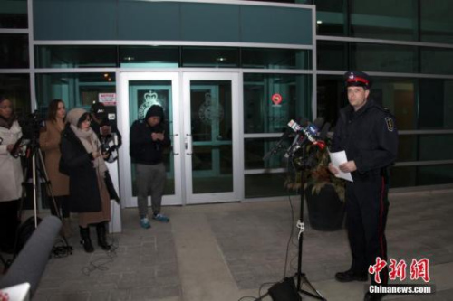  資料圖：加拿大安大略省約克區(qū)警察局發(fā)言人于當(dāng)?shù)貢r間3月26日晚向媒體披露，一名22歲陸姓(音譯，Wanzhen LU)中國男性留學(xué)生在加拿大大多倫多地區(qū)萬錦市(Markham)遭到綁架三天后終于被找到，生命無虞。但因嫌犯尚未落網(wǎng)，此案調(diào)查尚未終結(jié)。 <a target='_blank' >中新社</a>記者 余瑞冬 攝