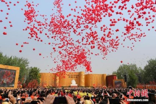 己亥年黃帝故里拜祖大典典禮在河南舉行。王中舉 攝