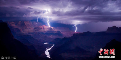 資料圖：愛普生數(shù)碼藝術(shù)獎冠軍：《霹靂》（Spark），拍攝地點科羅拉多大峽谷，攝影師：Colin Sillerud（美國）。