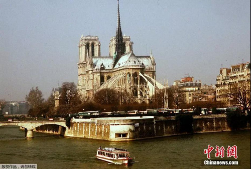 塞納河邊的巴黎圣母院。圖片來源：中國新聞網(wǎng)