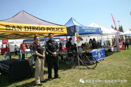 圣地亞哥警察局多族裔警員亮相 圣地亞哥警察局多族裔警員亮相