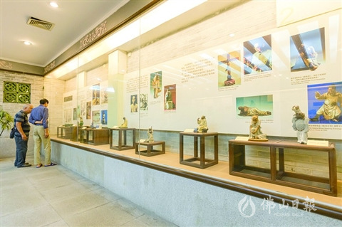 紀(jì)念館內(nèi)收藏了許多劉傳的陶塑精品。