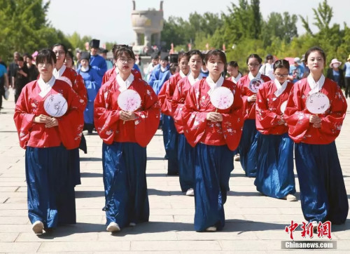 漢服愛好者參加文化節(jié)活動。<a target='_blank' >中新社</a>發(fā) 鐘欣攝